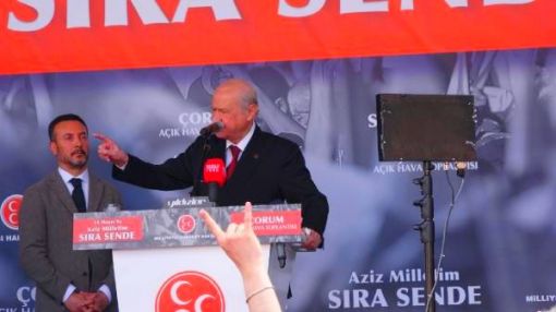  Bahçeli Utanmadan üç maymunu oynadılar 3