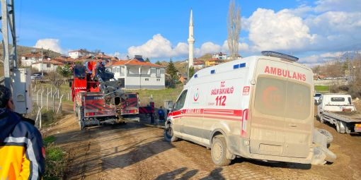  Gübreden ıslanan yolda kayan TOGG çukura devrildi 12