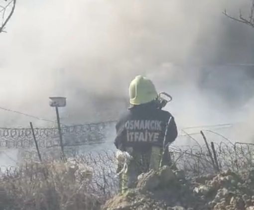 Osmancık 'ta bir evin bahçesinde çıkan yangın korkuttu 3  