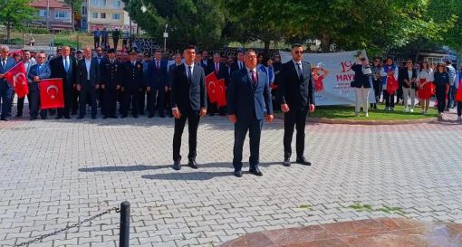  Osmancık'ta  105. yılında 19 Mayıs Atatürk’ü Anma Gençlik ve Spor Bayramı coşkuyla kutlandı 4