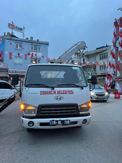  Osmancık'ta afiş asma kazası 2 yaralı 3