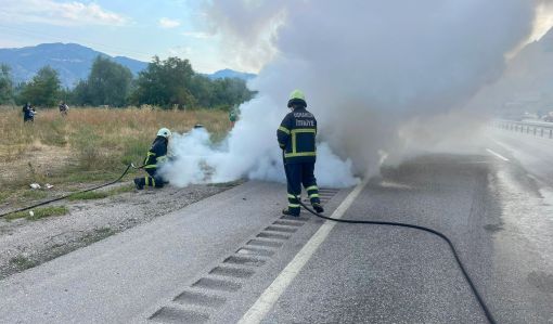   Osmancık'ta seyir halindeki otomobil yandı 