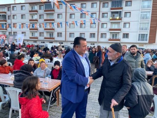  Osmancık'taki AK Partinin iftar yemeğine 5 bin katılım