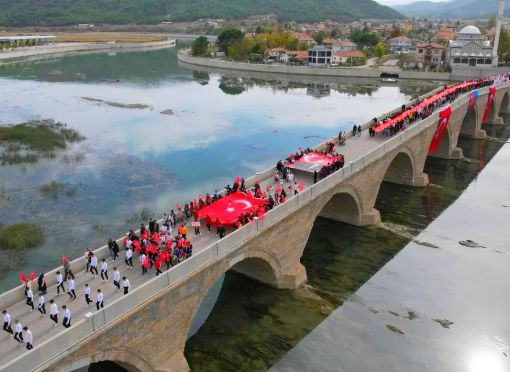  Osmancık’ta Cumhuriyetimizin 100. yılı yürüyüşü düzenlendi 3