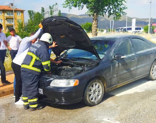  Osmancık’ta hareket halindeki otomobil  alev aldı 2