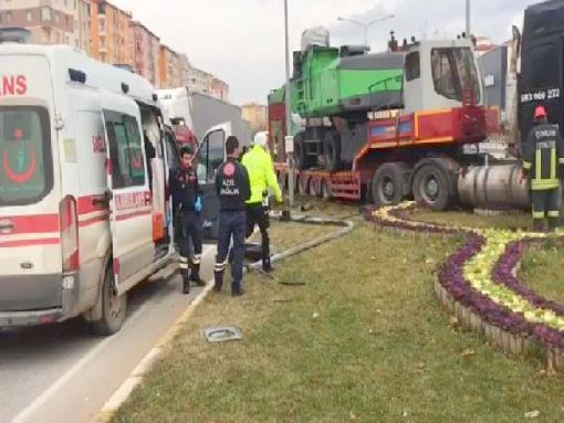  Refüje çıkan TIR'ın şoförü yaralandı 1