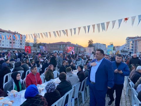 Osmancık'taki AK Partinin iftar yemeğine 5 bin katılım