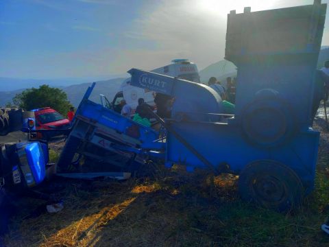 SON DAKİKA!...Osmancık'ta traktör devrildi 5 yaralı