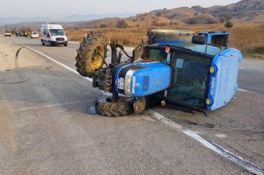 Osmancık’ta trafik kazası faciadan dönüldü 16 yaralı